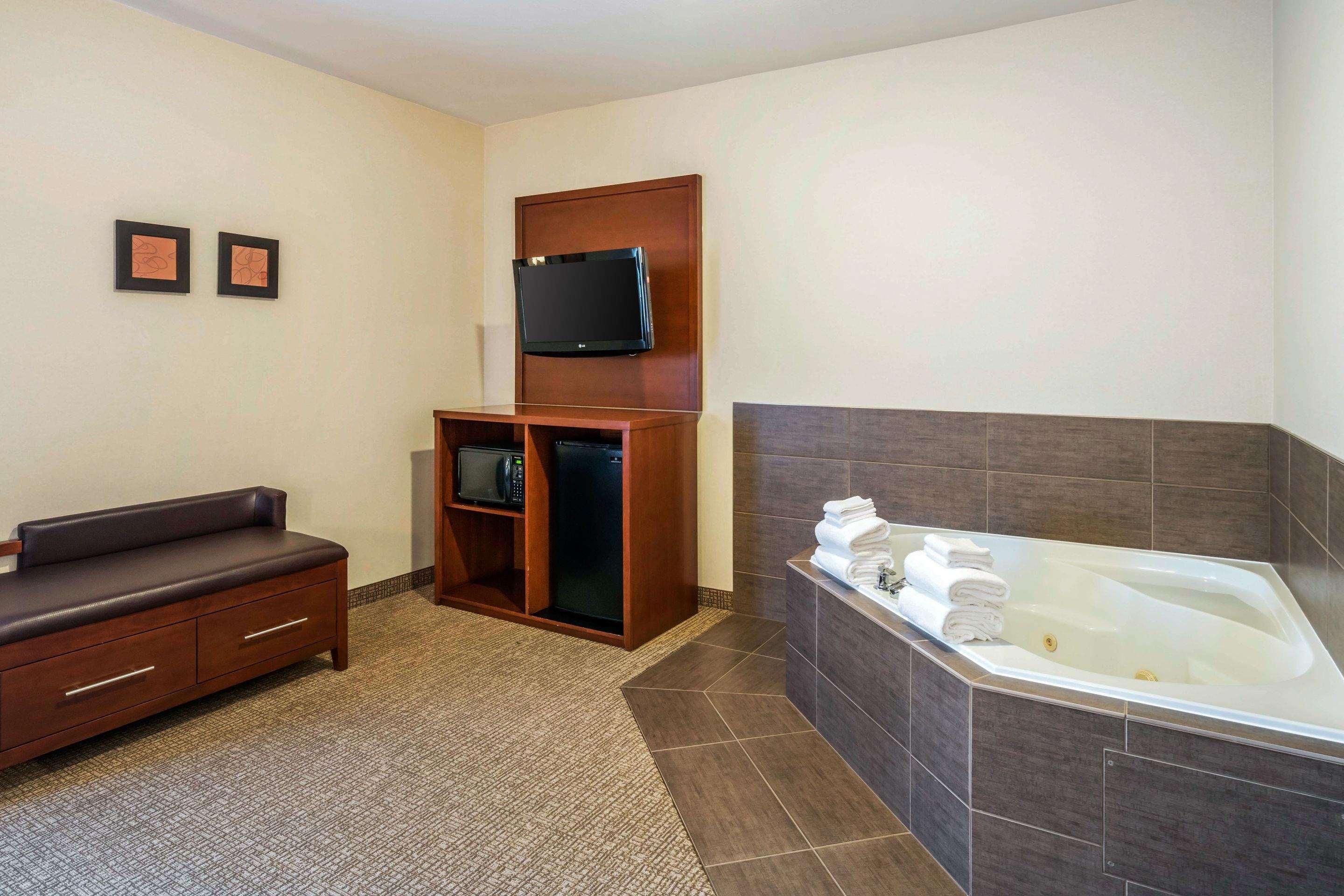 Comfort Suites Γιακίμα Εξωτερικό φωτογραφία